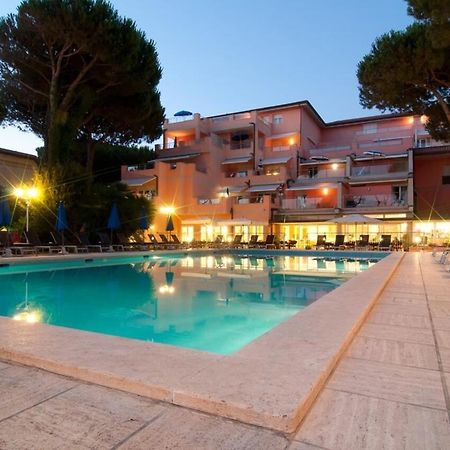 Versilia Palace Hotel Marina di Pietrasanta Ngoại thất bức ảnh