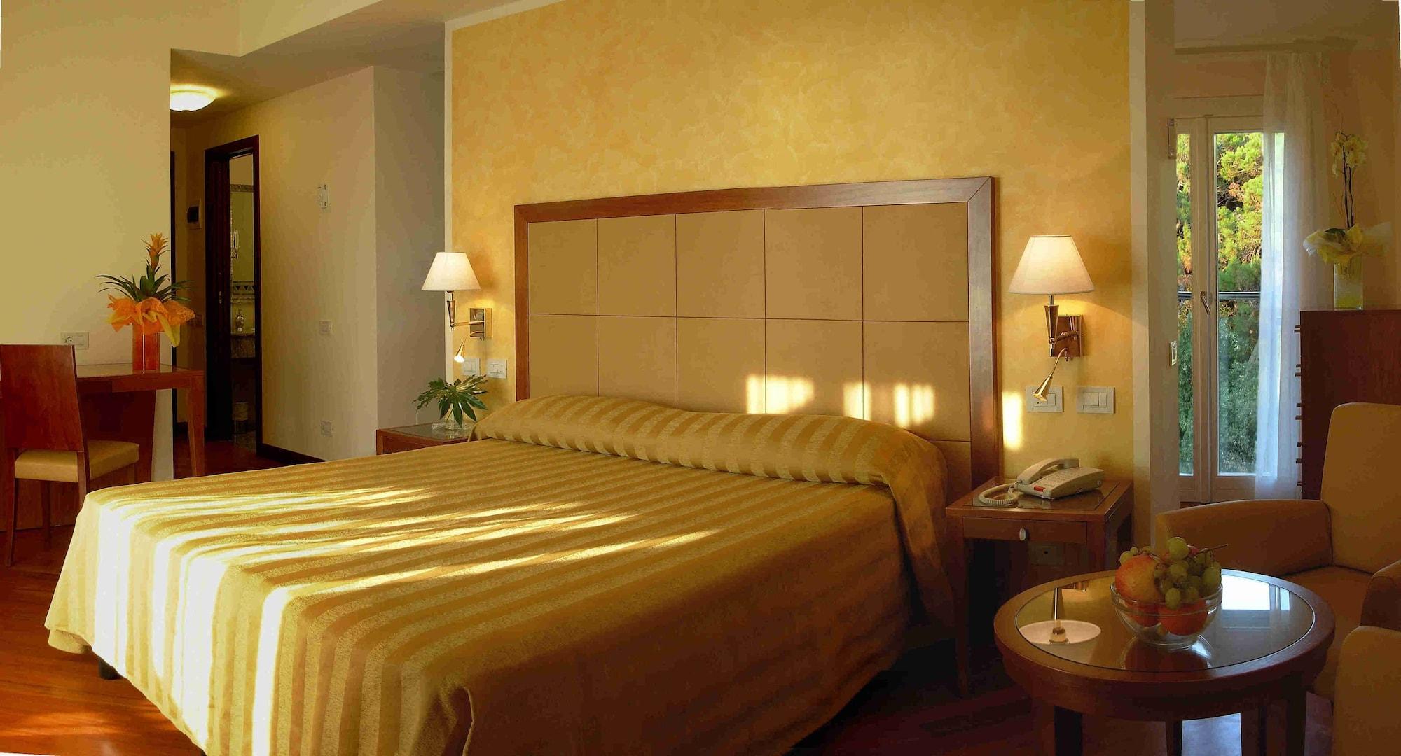 Versilia Palace Hotel Marina di Pietrasanta Ngoại thất bức ảnh