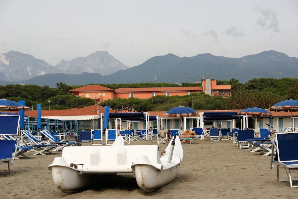 Versilia Palace Hotel Marina di Pietrasanta Ngoại thất bức ảnh