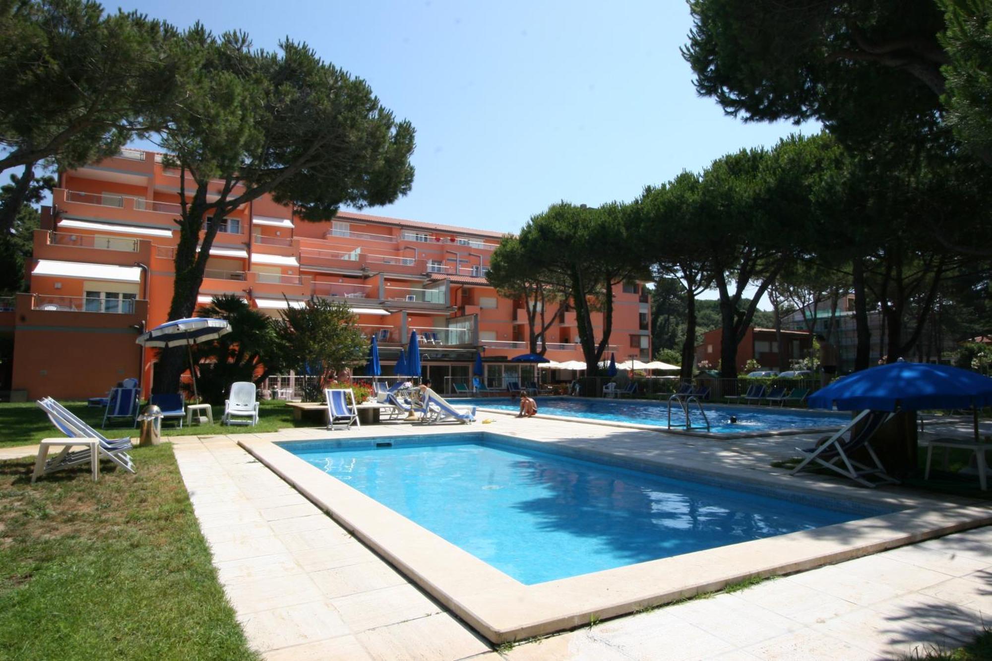 Versilia Palace Hotel Marina di Pietrasanta Ngoại thất bức ảnh