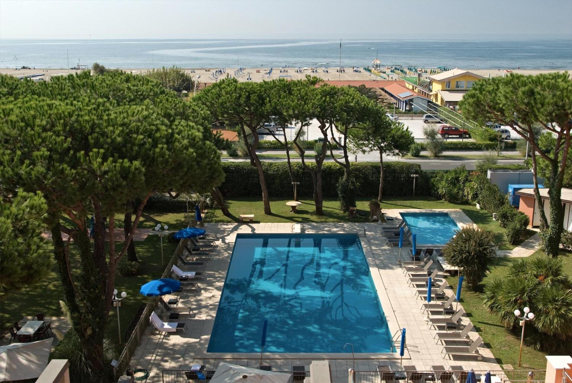 Versilia Palace Hotel Marina di Pietrasanta Ngoại thất bức ảnh