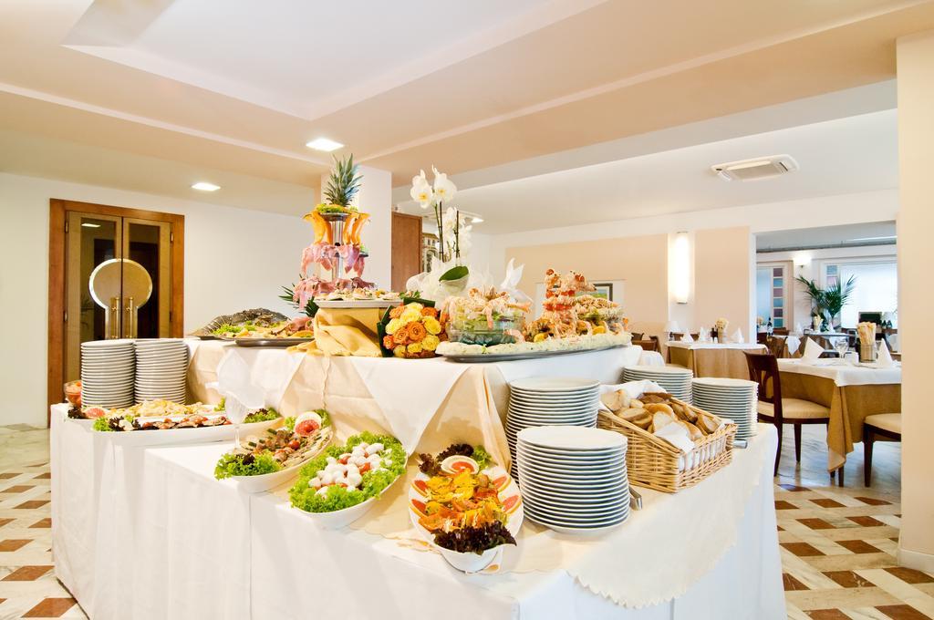 Versilia Palace Hotel Marina di Pietrasanta Ngoại thất bức ảnh