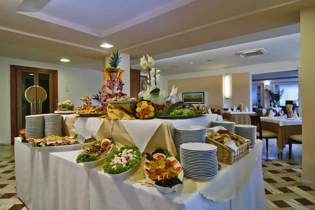 Versilia Palace Hotel Marina di Pietrasanta Ngoại thất bức ảnh